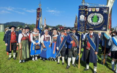 Trachtengau Niederbayern und Waldgau zu Gast in Westerham